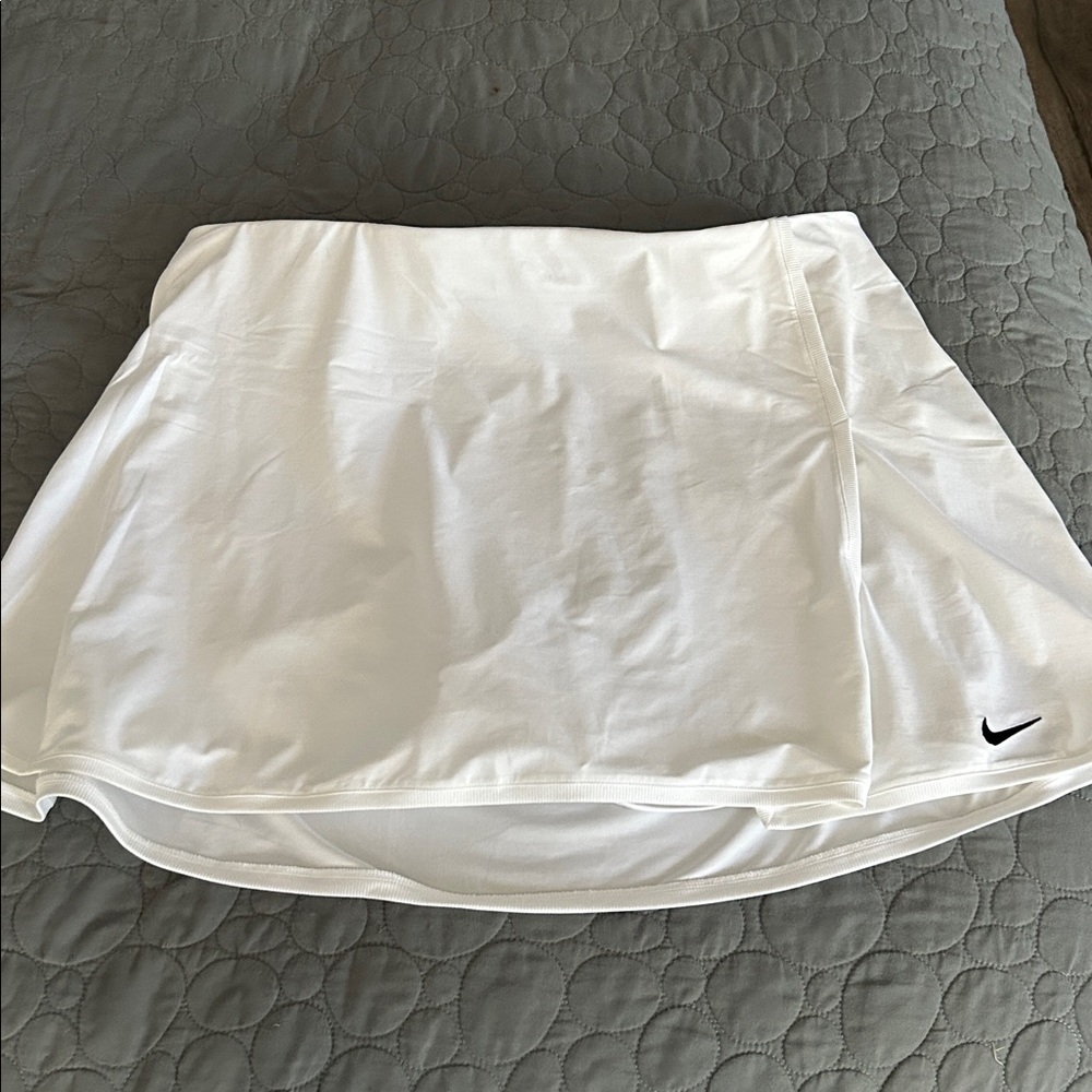 NikeCourt Dri-FIT Victory Flouncy Tennis Skirt